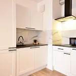 Break By Better Place Apartment