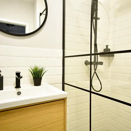 Break By Better Place Apartment Warsaw